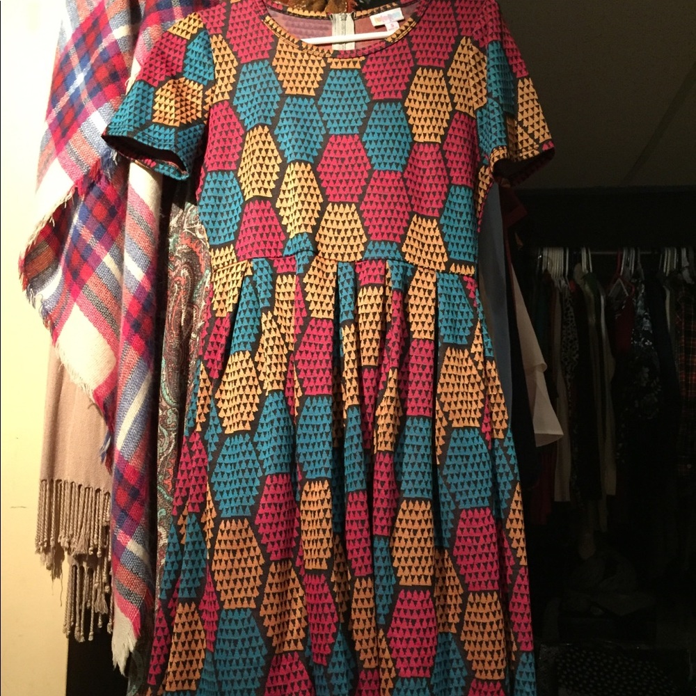 Small Lularoe Amelia dress